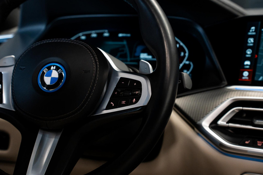 BMW X5 xDrive45e High Executive *M-Sport / Panorama / HUD / Surround-View / Laserverlichting / Keyless / Memory*