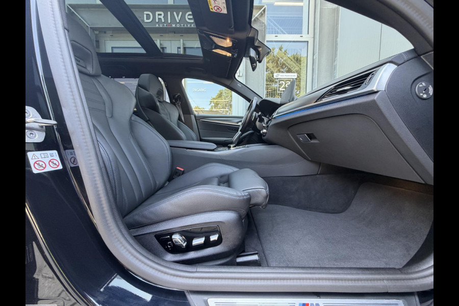 BMW 5 Serie Touring 530e xDrive High Ex. M-Sport |Pano|M-Seats|HUD|Laser|Trekhaak|19"