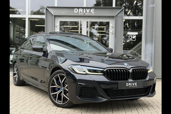 BMW 5 Serie Touring 530e xDrive High Ex. M-Sport |Pano|M-Seats|HUD|Laser|Trekhaak|19"