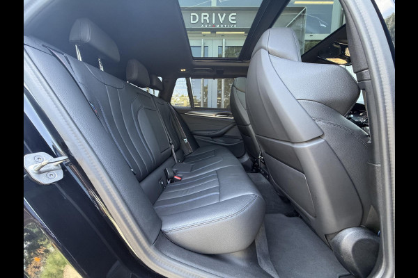 BMW 5 Serie Touring 530e xDrive High Ex. M-Sport |Pano|M-Seats|HUD|Laser|Trekhaak|19"