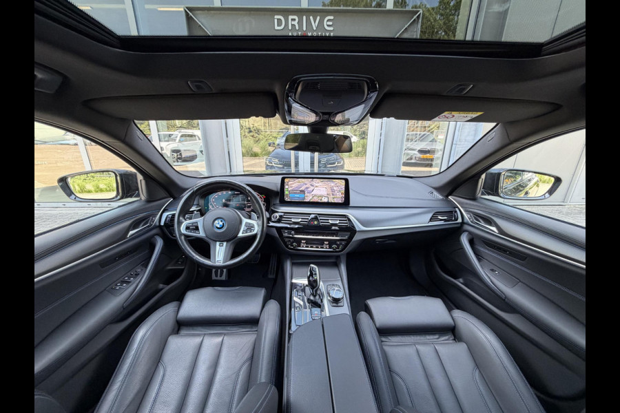 BMW 5 Serie Touring 530e xDrive High Ex. M-Sport |Pano|M-Seats|HUD|Laser|Trekhaak|19"