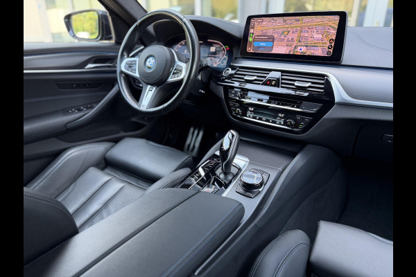 BMW 5 Serie Touring 530e xDrive High Ex. M-Sport |Pano|M-Seats|HUD|Laser|Trekhaak|19"