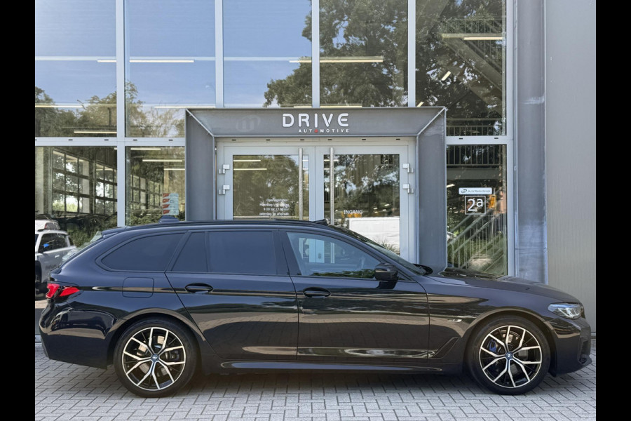 BMW 5 Serie Touring 530e xDrive High Ex. M-Sport |Pano|M-Seats|HUD|Laser|Trekhaak|19"