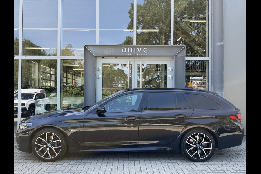 BMW 5 Serie Touring 530e xDrive High Ex. M-Sport |Pano|M-Seats|HUD|Laser|Trekhaak|19"