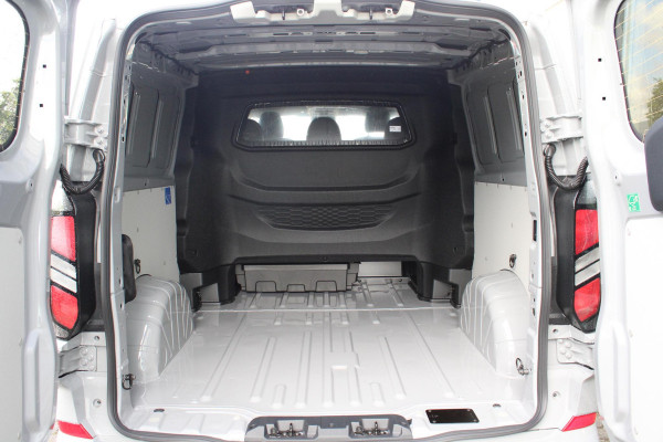 Ford Transit Custom 320 2.5 PHEV L2H1 Grey Platinum DC | Ruime Voorraad! | Dubbele Cabine Of Gesloten Bestel | Rijklaar | Ford Voorraad | Dubbele zijschuifdeur | Dual-zone automatische airconditioning | Privacy glass | Groot middenconsole | Trekhaakvoorbereiding | Centrale dubbele vergrendeling | Driver Assistent Pack Ultimate | Verwarmbaar stuurwiel | 2 AGM accus | PHEV 1-fase oplaadkabel 10m | Vehicle Integration System