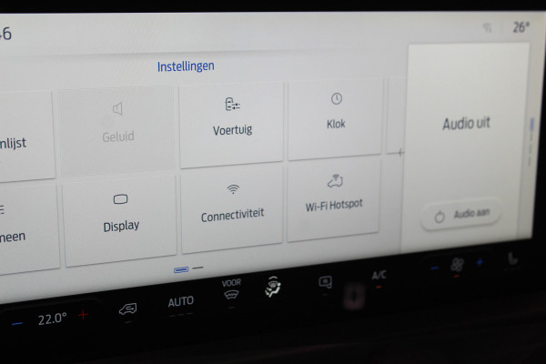 Ford E-Transit Custom ELEKTRISCH 320 L2H1 Limited 65 kWh 218 pk Meerprijs 17" lichtmetalen wielen €. 1.500,- Autm. airco, stoel-, spiegel- en voorraamverw., camera, trekhaak, cruise cntrl, navigatie by Apple Carplay/ Android auto, telefoonvoorb., LED verl. etc.