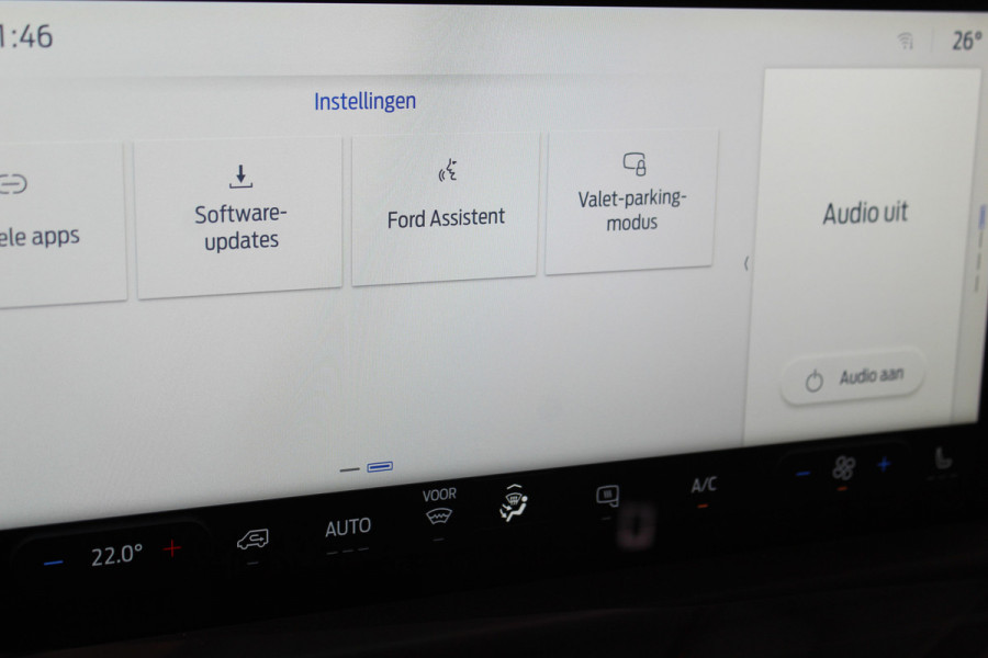 Ford E-Transit Custom ELEKTRISCH 320 L2H1 Limited 65 kWh 218 pk Meerprijs 17" lichtmetalen wielen €. 1.500,- Autm. airco, stoel-, spiegel- en voorraamverw., camera, trekhaak, cruise cntrl, navigatie by Apple Carplay/ Android auto, telefoonvoorb., LED verl. etc.