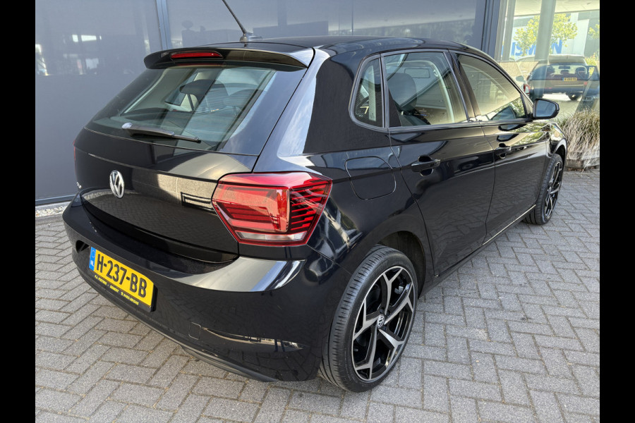 Volkswagen Polo 1.0 TSI Comfortline Airco - Navigatie - Cruise control - Bluetooth - Licht metalen velgen 17 inch - Elektrische ramen - Mistlampen - Radio - Stuur multifunctioneel - - Start/stop systeem - Led verlichting