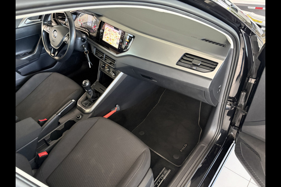 Volkswagen Polo 1.0 TSI Comfortline Airco - Navigatie - Cruise control - Bluetooth - Licht metalen velgen 17 inch - Elektrische ramen - Mistlampen - Radio - Stuur multifunctioneel - - Start/stop systeem - Led verlichting