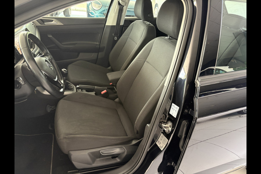 Volkswagen Polo 1.0 TSI Comfortline Airco - Navigatie - Cruise control - Bluetooth - Licht metalen velgen 17 inch - Elektrische ramen - Mistlampen - Radio - Stuur multifunctioneel - - Start/stop systeem - Led verlichting