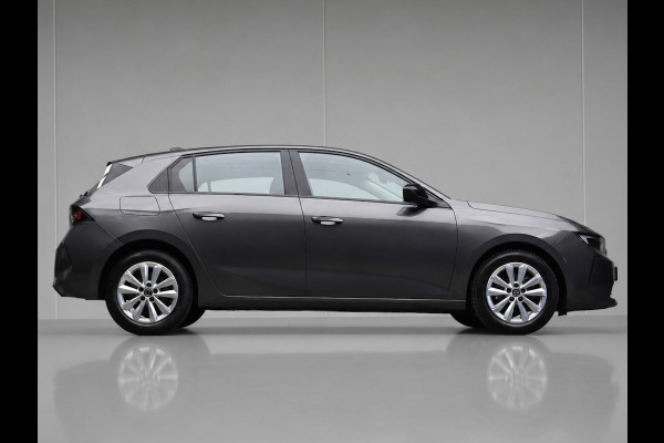 Opel Astra 1.2 Edition Sport (APPLE CARPLAY,NAVI,DIGITAL COCKPIT,PDC,CLIMATE,CRUISE,LED,SPORTSTOELEN,LM VELGEN,NETTE STAAT)