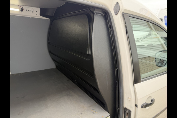 Volkswagen Caddy 2.0 TDI L2H1 BMT Maxi Comfortline / vaste prijs rijklaar € 15.950 ex btw / euro 6 / bpm vrij / ingerichte laadruimte / ex KPN / airco / cruise / pdc achter / omvormer !
