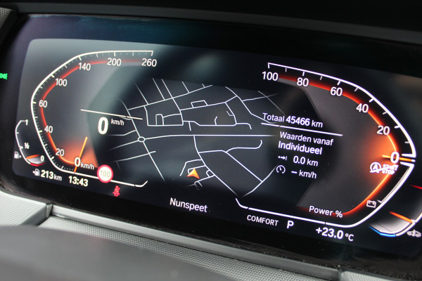 BMW 1-serie 118i Business Edition | M-Sport | Origin NL | Camera | Trekhaak | Navigatie