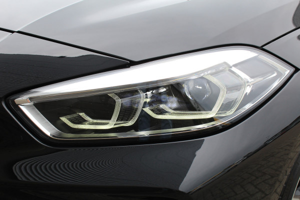 BMW 1-serie 118i Business Edition | M-Sport | Origin NL | Camera | Trekhaak | Navigatie