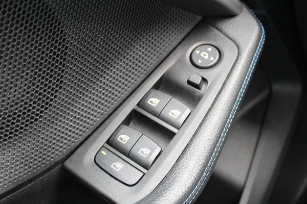 BMW 1-serie 118i Business Edition | M-Sport | Origin NL | Camera | Trekhaak | Navigatie
