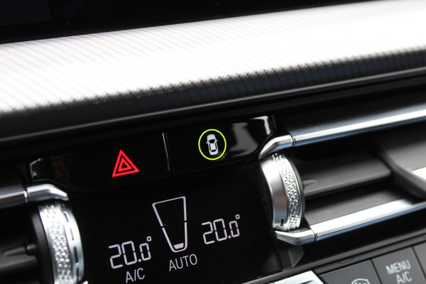 BMW 1-serie 118i Business Edition | M-Sport | Origin NL | Camera | Trekhaak | Navigatie