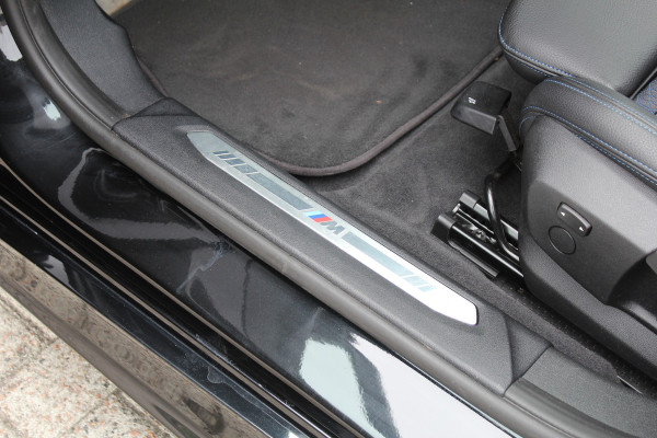 BMW 1-serie 118i Business Edition | M-Sport | Origin NL | Camera | Trekhaak | Navigatie