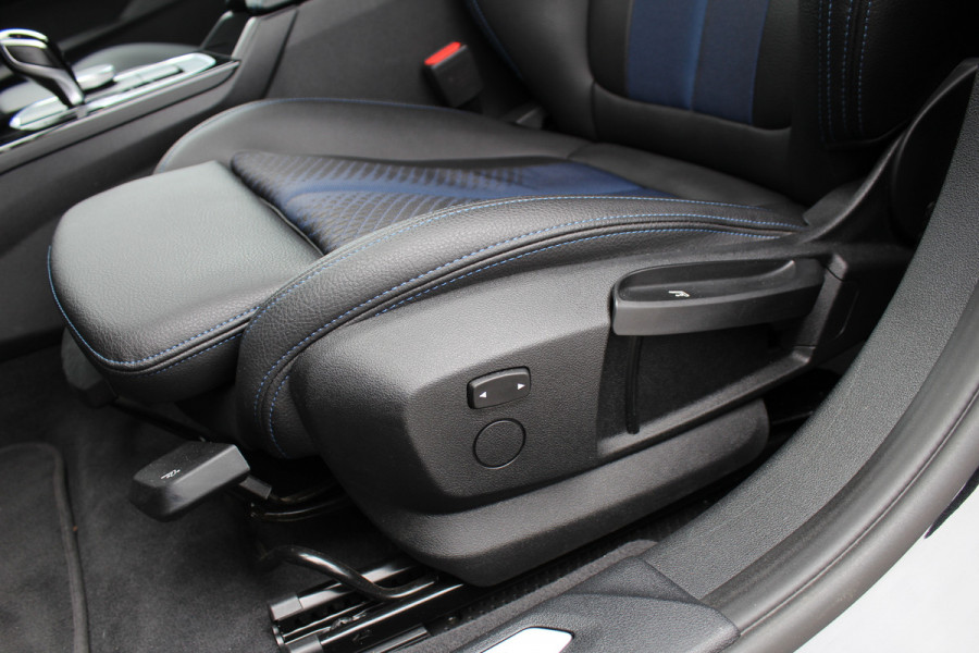 BMW 1-serie 118i Business Edition | M-Sport | Origin NL | Camera | Trekhaak | Navigatie