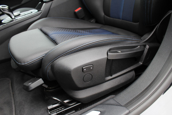 BMW 1-serie 118i Business Edition | M-Sport | Origin NL | Camera | Trekhaak | Navigatie