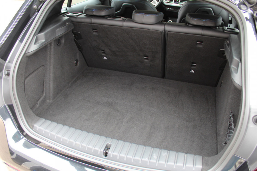 BMW 1-serie 118i Business Edition | M-Sport | Origin NL | Camera | Trekhaak | Navigatie