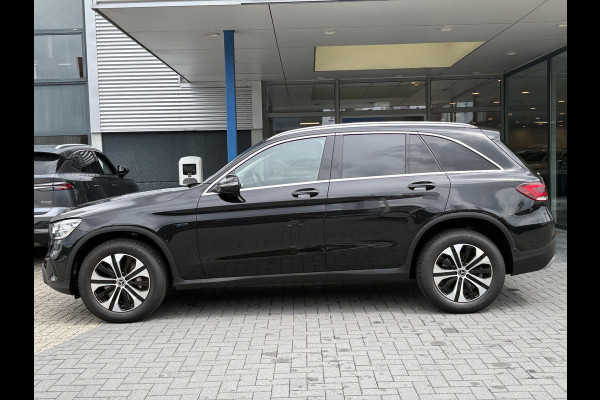 Mercedes-Benz GLC 300e 4MATIC 320pk | Plug-in Hybride | PHEV | Panoramadak | Achteruitrijcamera | Adaptive cruise control