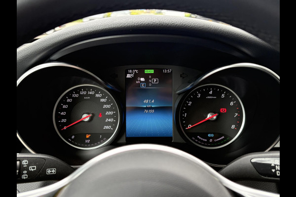 Mercedes-Benz GLC 300e 4MATIC 320pk | Plug-in Hybride | PHEV | Panoramadak | Achteruitrijcamera | Adaptive cruise control
