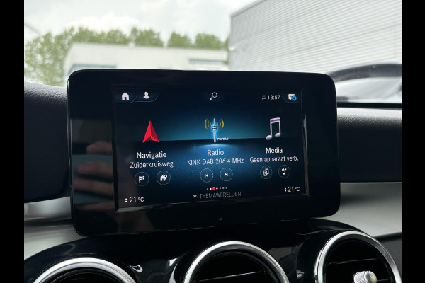 Mercedes-Benz GLC 300e 4MATIC 320pk | Plug-in Hybride | PHEV | Panoramadak | Achteruitrijcamera | Adaptive cruise control