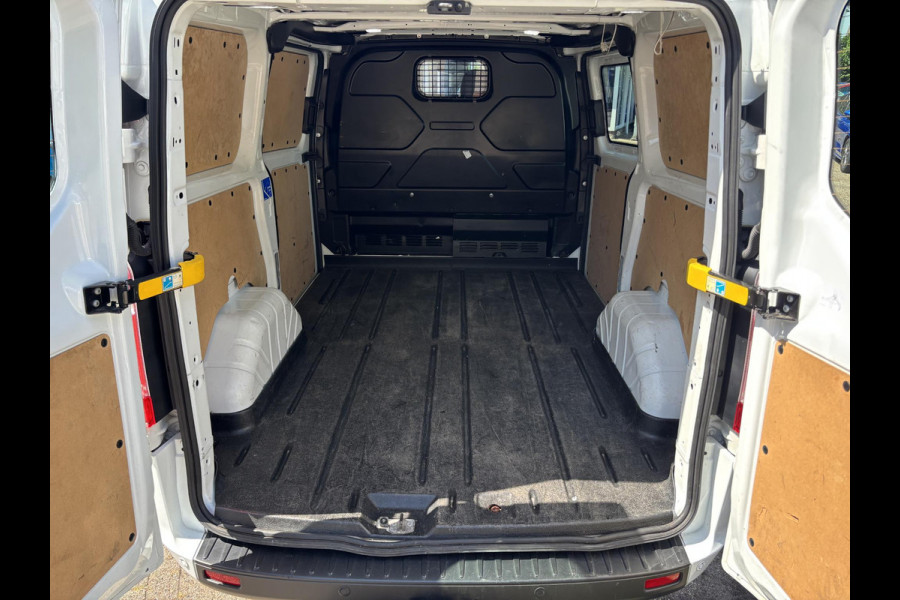 Ford Transit Custom 300 2.0 TDCI L1H1 Trend 130pk Automaat | Trekhaak | Carplay & Android Auto | 3 zits | Achteruitrijcamera | Cruise control | Stoelverwarming