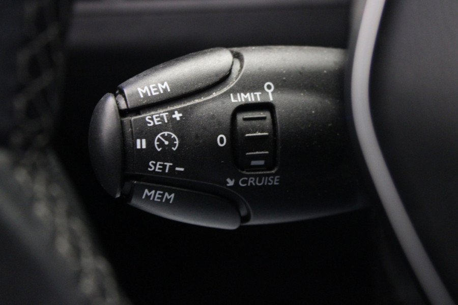 Peugeot 5008 1.2 PureTech Blue Lease Premium