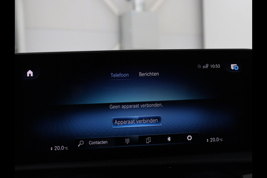 Mercedes-Benz CLA-Klasse 180 Business Solution Progressive | Stoelverwarming | Carplay | Sfeerverlichting | Half leder | Camera | Navigatie | Widescreen | Full LED | Park Assist | DAB | 18'' velgen | Cruise control