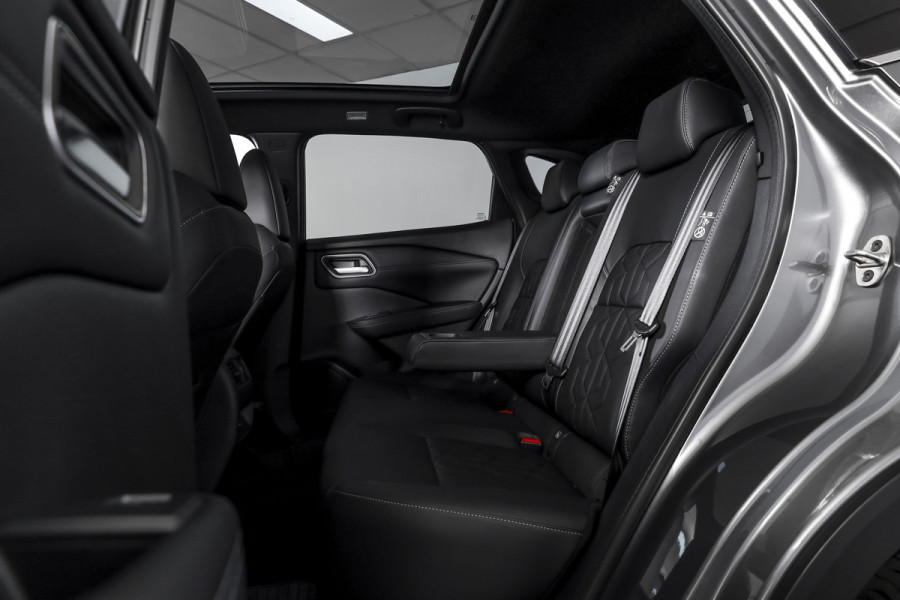 Nissan QASHQAI 1.3 MHEV Xtronic 158 PK Tekna | Pano | Memory | Matrix LED | Winterpakket | Dig. Cockpit | Adapt. Cruise | 360 Camera | NAV+App. Connect | ECC | Elek Klep | LM 19" | 6527