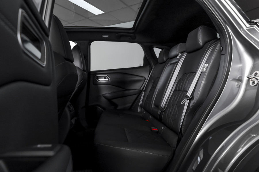 Nissan QASHQAI 1.3 MHEV Xtronic 158 PK Tekna | Pano | Memory | Matrix LED | Winterpakket | Dig. Cockpit | Adapt. Cruise | 360 Camera | NAV+App. Connect | ECC | Elek Klep | LM 19" | 6527