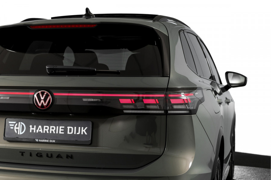 Volkswagen Tiguan 1.5 eHybrid 272 PK R-Line | Black Style | S/K-panodak | Adapt. Cruise | Stoel-+stuurverw. | App. Connect | Camera | LM 19" | 3707