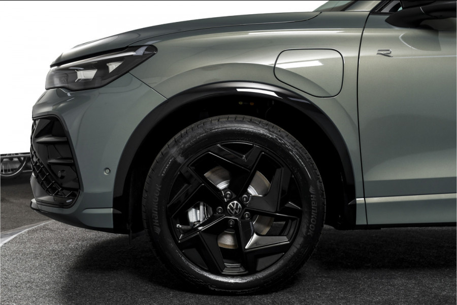Volkswagen Tiguan 1.5 eHybrid 272 PK R-Line | Black Style | S/K-panodak | Adapt. Cruise | Stoel-+stuurverw. | App. Connect | Camera | LM 19" | 3707
