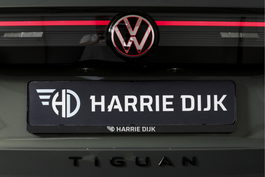 Volkswagen Tiguan 1.5 eHybrid 272 PK R-Line | Black Style | S/K-panodak | Adapt. Cruise | Stoel-+stuurverw. | App. Connect | Camera | LM 19" | 3707