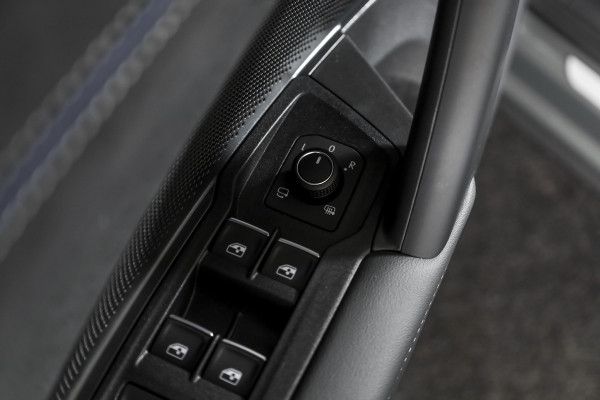 Volkswagen Tiguan 1.5 eHybrid 272 PK R-Line | Black Style | S/K-panodak | Adapt. Cruise | Stoel-+stuurverw. | App. Connect | Camera | LM 19" | 3707