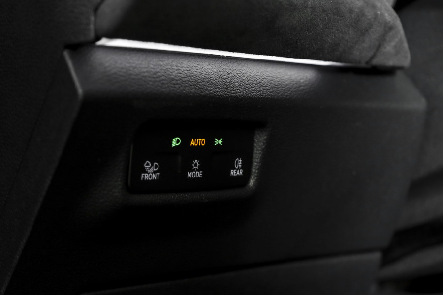 Volkswagen Tiguan 1.5 eHybrid 272 PK R-Line | Black Style | S/K-panodak | Adapt. Cruise | Stoel-+stuurverw. | App. Connect | Camera | LM 19" | 3707