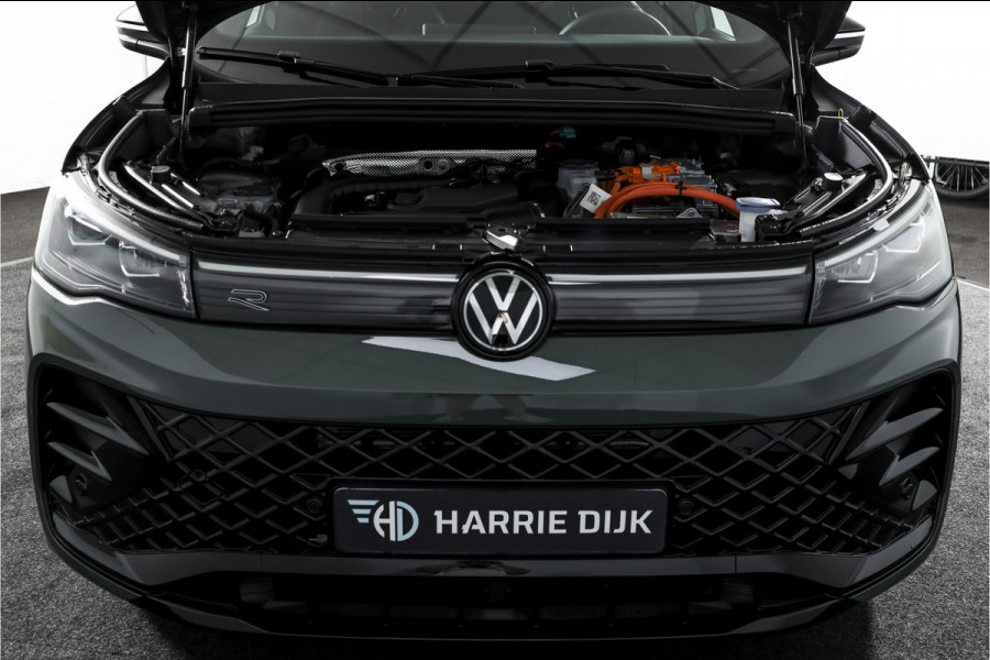 Volkswagen Tiguan 1.5 eHybrid 272 PK R-Line | Black Style | S/K-panodak | Adapt. Cruise | Stoel-+stuurverw. | App. Connect | Camera | LM 19" | 3707