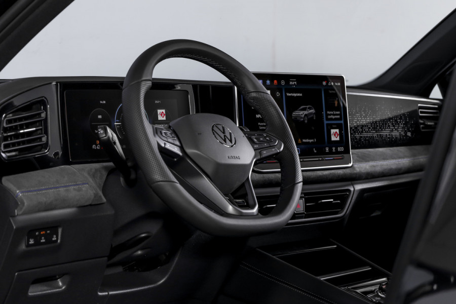 Volkswagen Tiguan 1.5 eHybrid 272 PK R-Line | Black Style | S/K-panodak | Adapt. Cruise | Stoel-+stuurverw. | App. Connect | Camera | LM 19" | 3777