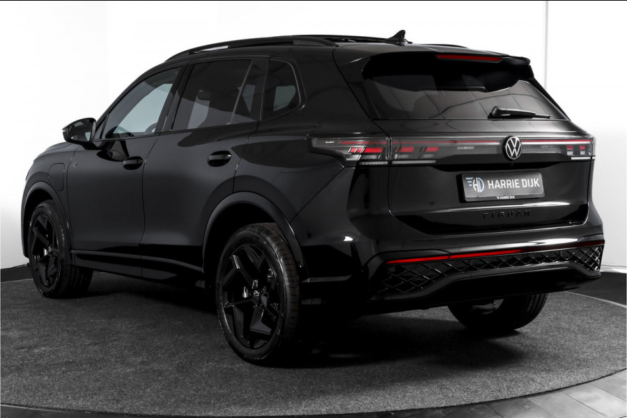 Volkswagen Tiguan 1.5 eHybrid 272 PK R-Line | Black Style | S/K-panodak | Adapt. Cruise | Stoel-+stuurverw. | App. Connect | Camera | LM 19" | 3777