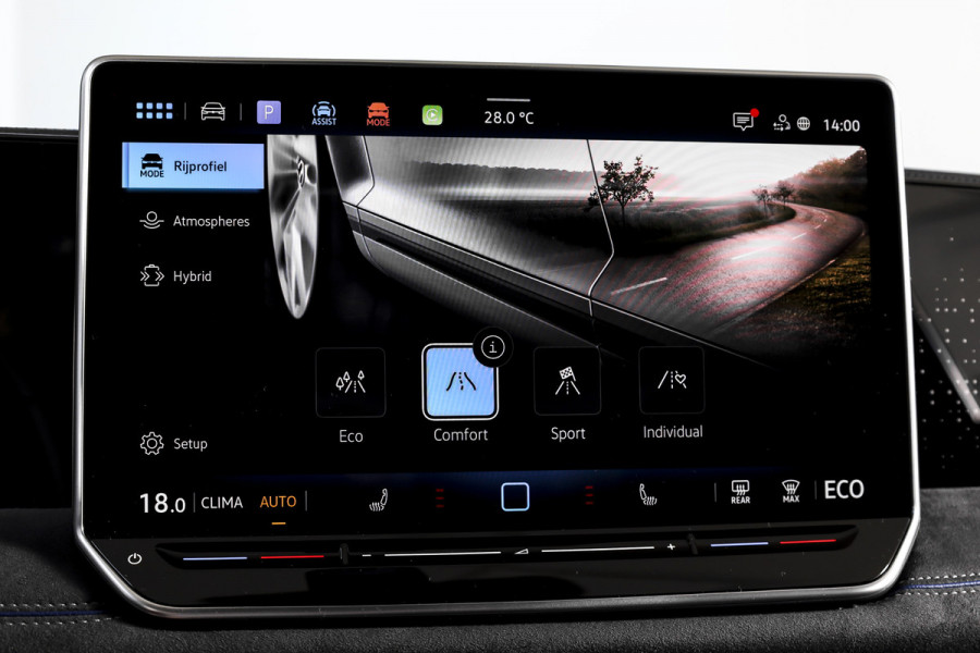 Volkswagen Tiguan 1.5 eHybrid 272 PK R-Line | Black Style | S/K-panodak | Adapt. Cruise | Stoel-+stuurverw. | App. Connect | Camera | LM 19" | 3777