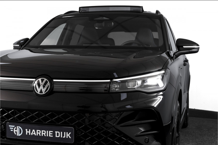 Volkswagen Tiguan 1.5 eHybrid 272 PK R-Line | Black Style | S/K-panodak | Adapt. Cruise | Stoel-+stuurverw. | App. Connect | Camera | LM 19" | 3777