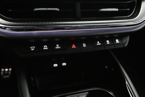 Škoda ENYAQ iV 60 KWH 180 PK Sportline, SOH 92 %, Warmtepomp, Panoramadak, Trekhaak