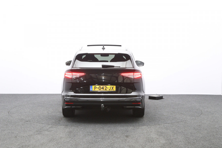 Škoda ENYAQ iV 60 KWH 180 PK Sportline, SOH 92 %, Warmtepomp, Panoramadak, Trekhaak