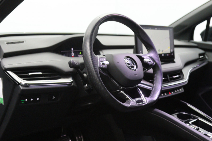 Škoda ENYAQ iV 60 KWH 180 PK Sportline, SOH 92 %, Warmtepomp, Panoramadak, Trekhaak