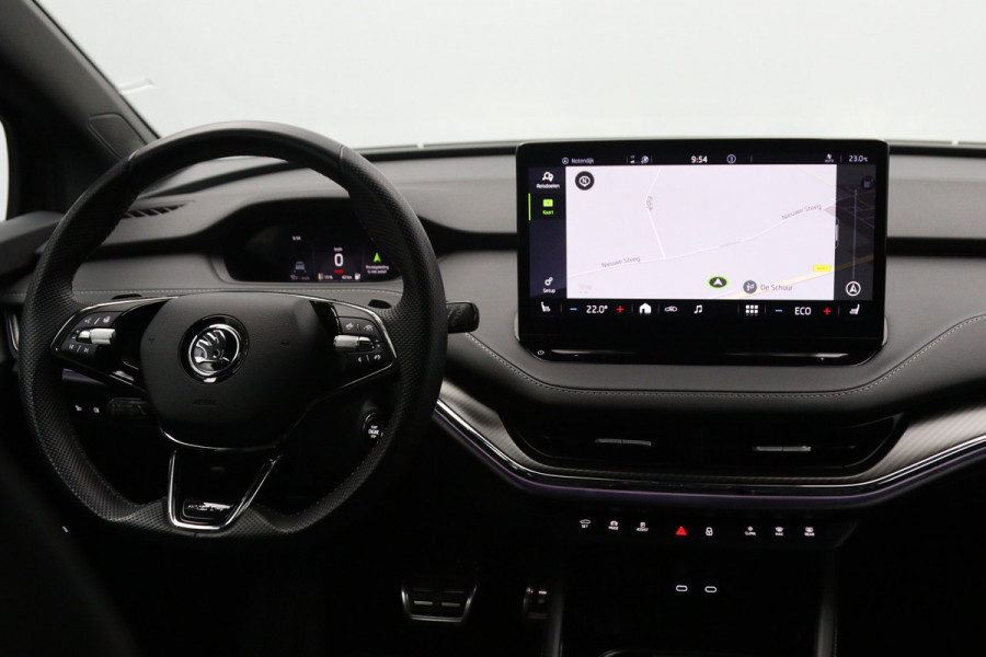 Škoda ENYAQ iV 60 KWH 180 PK Sportline, SOH 92 %, Warmtepomp, Panoramadak, Trekhaak