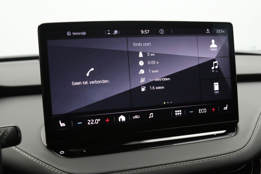 Škoda ENYAQ iV 60 KWH 180 PK Sportline, SOH 92 %, Warmtepomp, Panoramadak, Trekhaak
