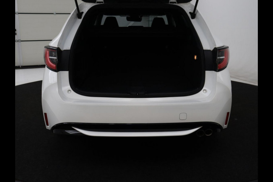 Toyota Corolla 2.0 Hybrid First Edition | Stoel & stuurverwarming | Navigatie | Carplay | Adaptive cruise | Full LED | Camera | Climate control | Bluetooth