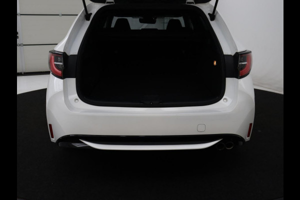 Toyota Corolla 2.0 Hybrid First Edition | Stoel & stuurverwarming | Navigatie | Carplay | Adaptive cruise | Full LED | Camera | Climate control | Bluetooth