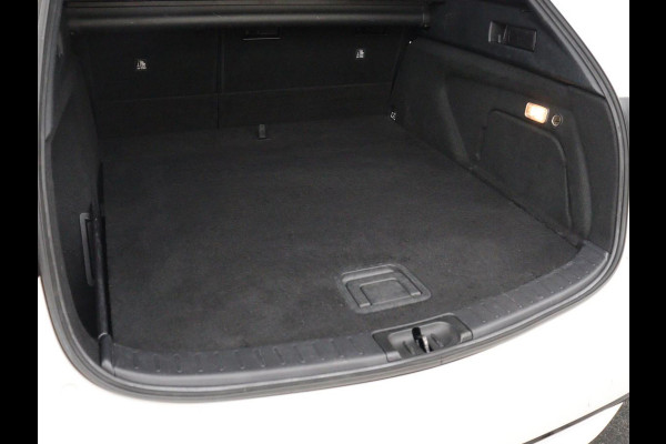 Toyota Corolla 2.0 Hybrid First Edition | Stoel & stuurverwarming | Navigatie | Carplay | Adaptive cruise | Full LED | Camera | Climate control | Bluetooth